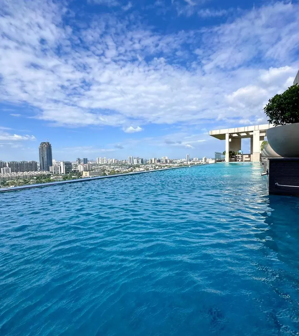 דירות גורגאון Luxe 2 Bhk With Stunning Views