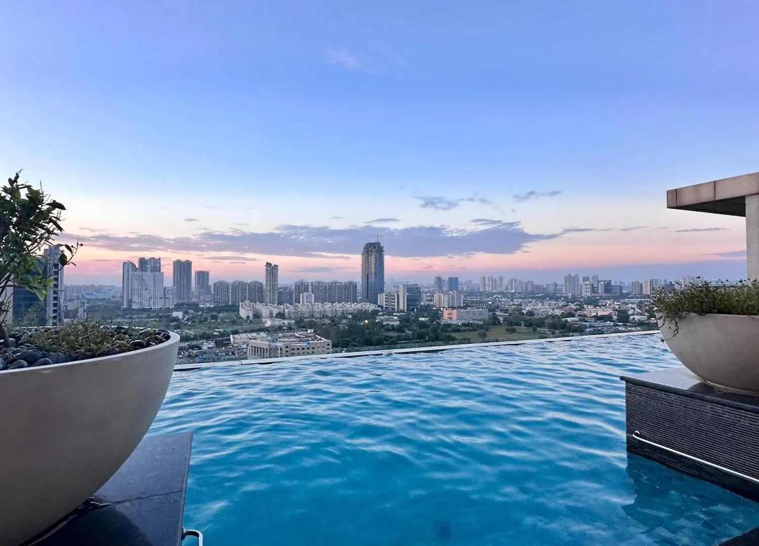 דירות גורגאון Luxe 2 Bhk With Stunning Views