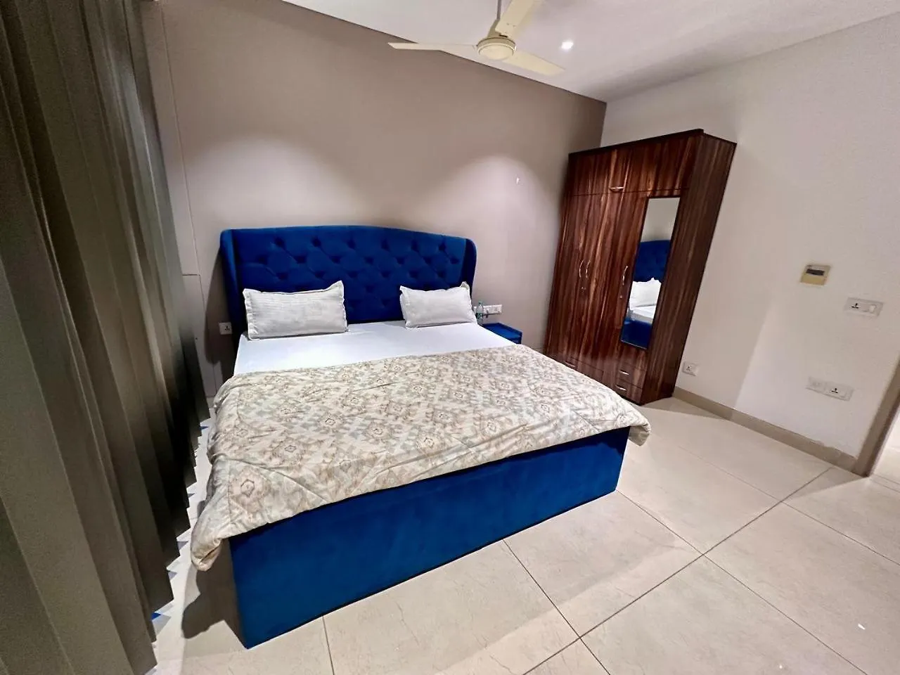 דירות גורגאון Luxe 2 Bhk With Stunning Views 0*,